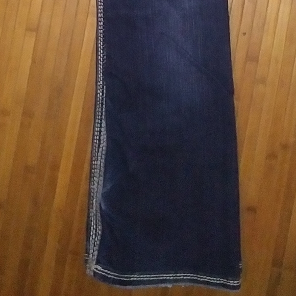 Silver Jeans - Picture 5 of 5